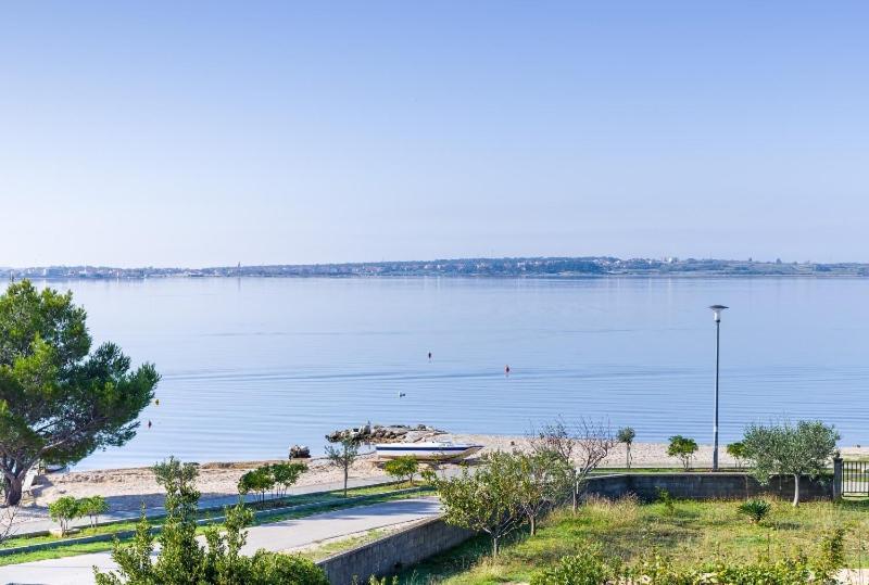 Apartment Nin - Vrsi At The Beach Esterno foto