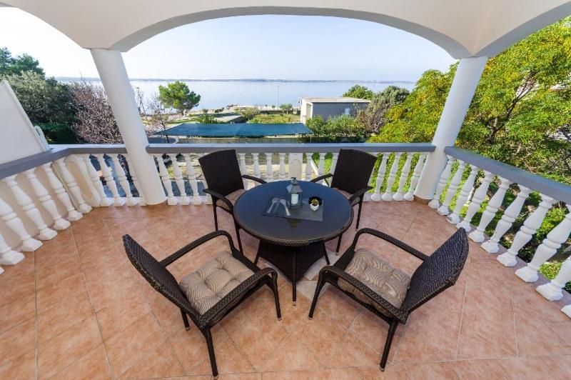 Apartment Nin - Vrsi At The Beach Esterno foto