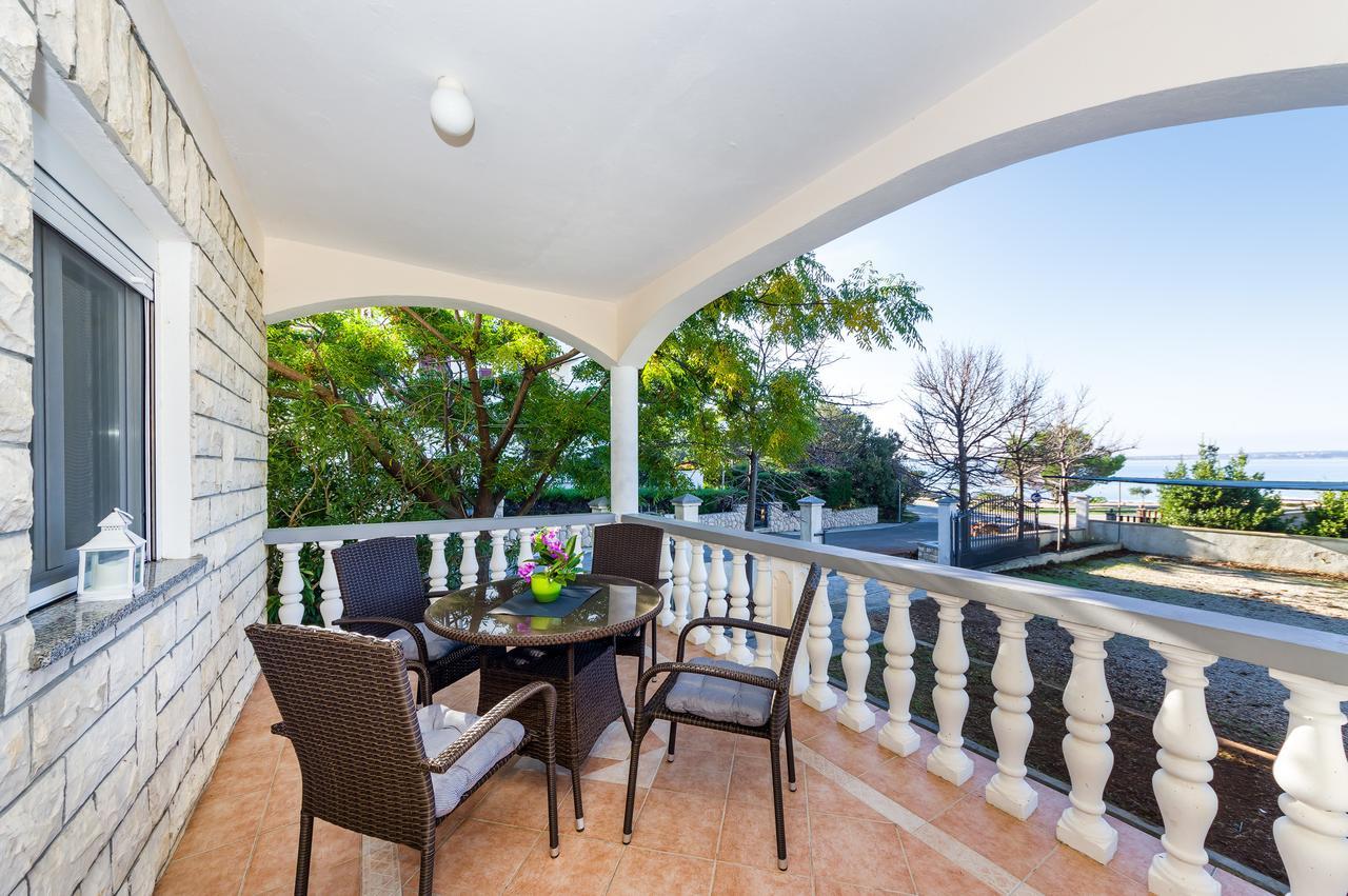 Apartment Nin - Vrsi At The Beach Esterno foto