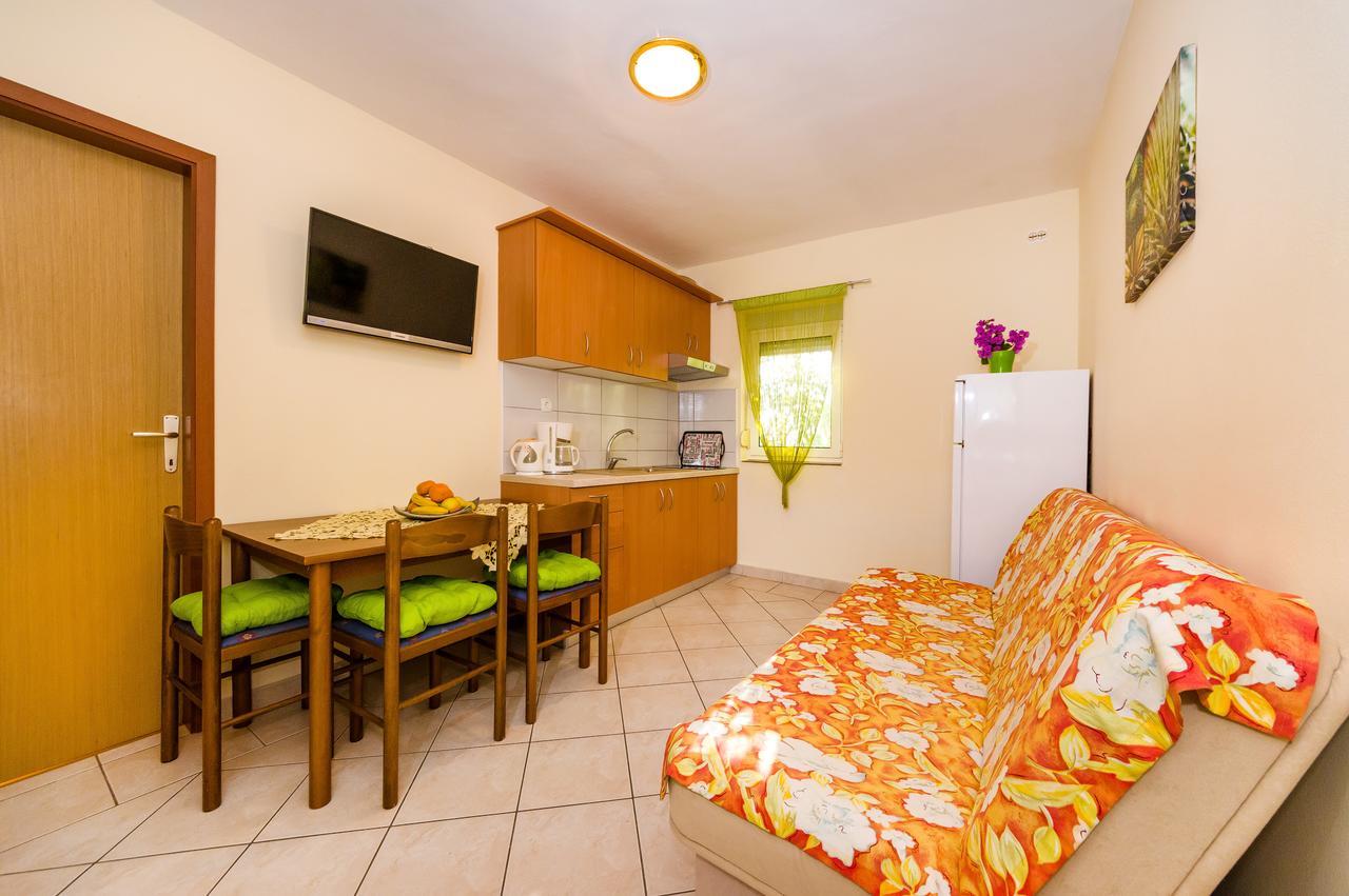 Apartment Nin - Vrsi At The Beach Esterno foto